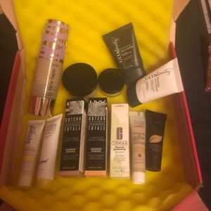 Makeup bundle!!! 💙❤️